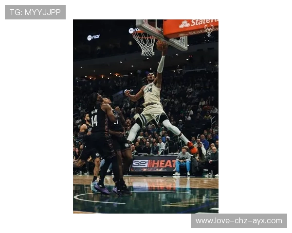 字母哥篮下强攻命中,雄鹿关键时刻拿下比赛 字母哥篮下强攻命中,雄鹿关键时刻拿下比赛