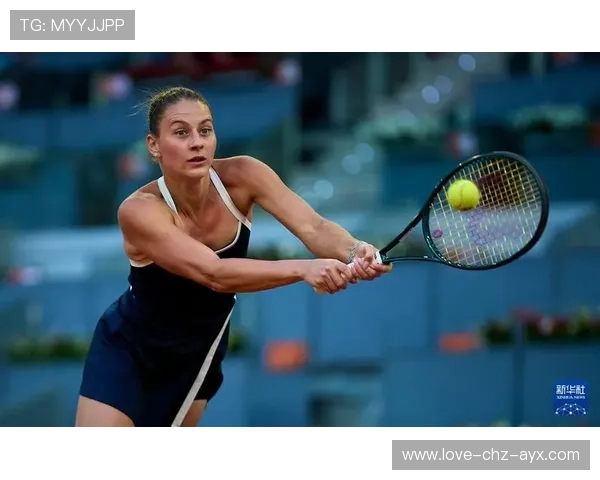 英国网球公开赛女单决赛激烈奋战,高潮不断,英国网球女子选手 英国网球公开赛女单决赛激烈奋战,高潮不断,英国网球女子选手